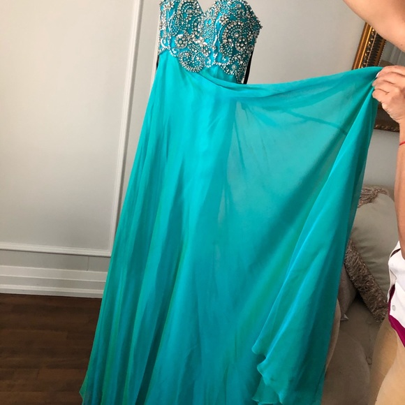 Formal dress for weddings or prom - Size 4-6 / S-M - Picture 6 of 8